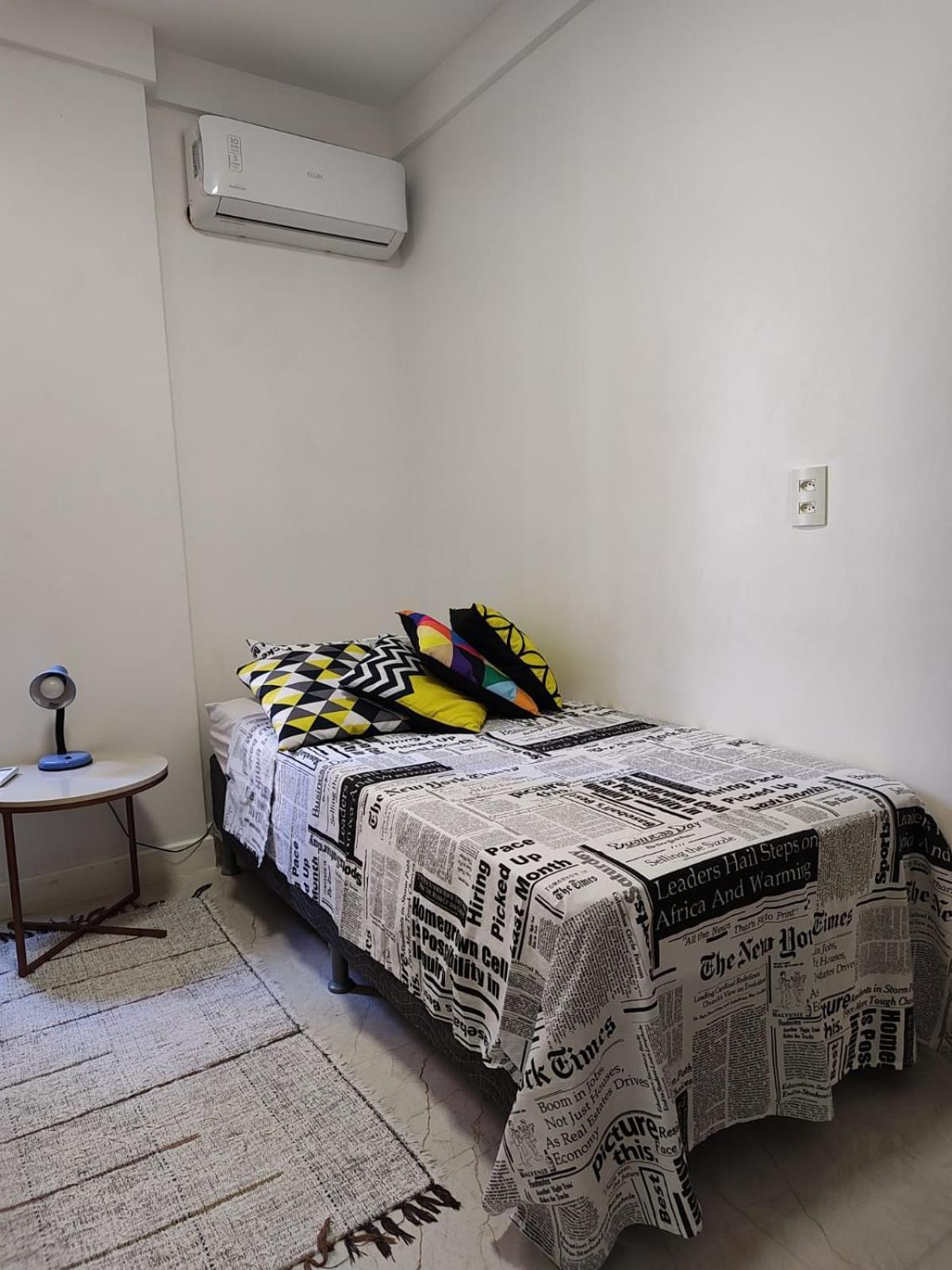 Hostel For One Com Quarto De Solteiro E Banheiro Privativos Vitoria Exterior photo